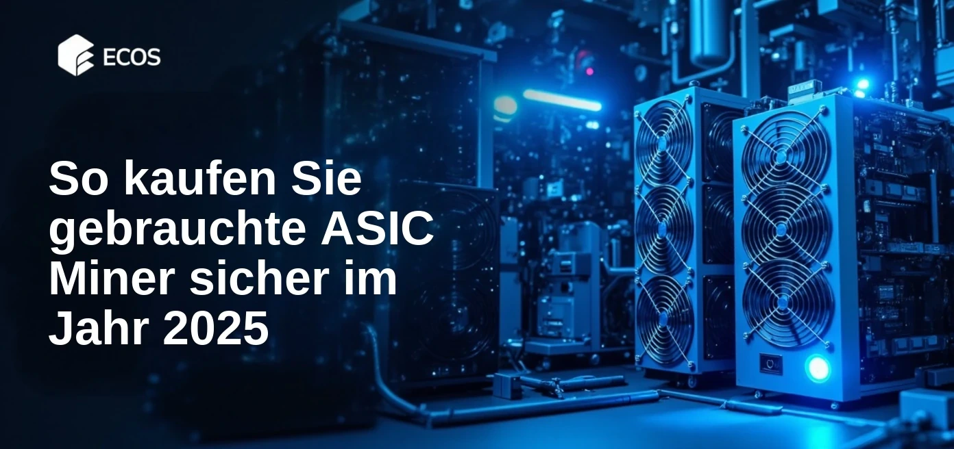 Nahaufnahme von gebrauchten ASIC-Minern, gestapelt in einer industriellen Mining-Anlage, mit blauer und Neonbeleuchtung, die die Geräte hervorhebt